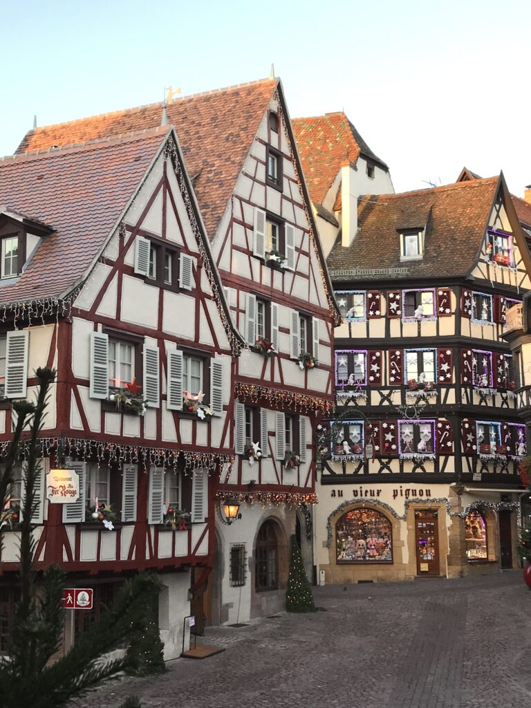 Thats how the center of Colmar‘s Christmas Market will look if you get up early