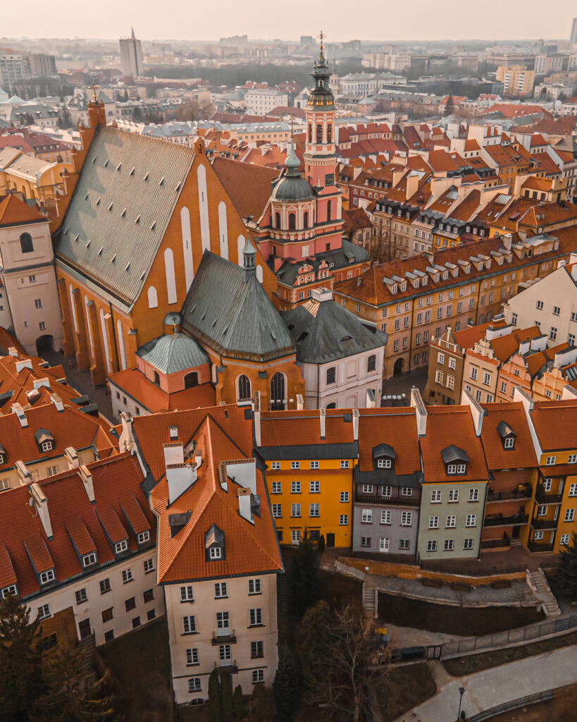 Warsaw Must-See is the Old Town. Photo credit: Konrad Kotowski // Instagram @podniebny_kot