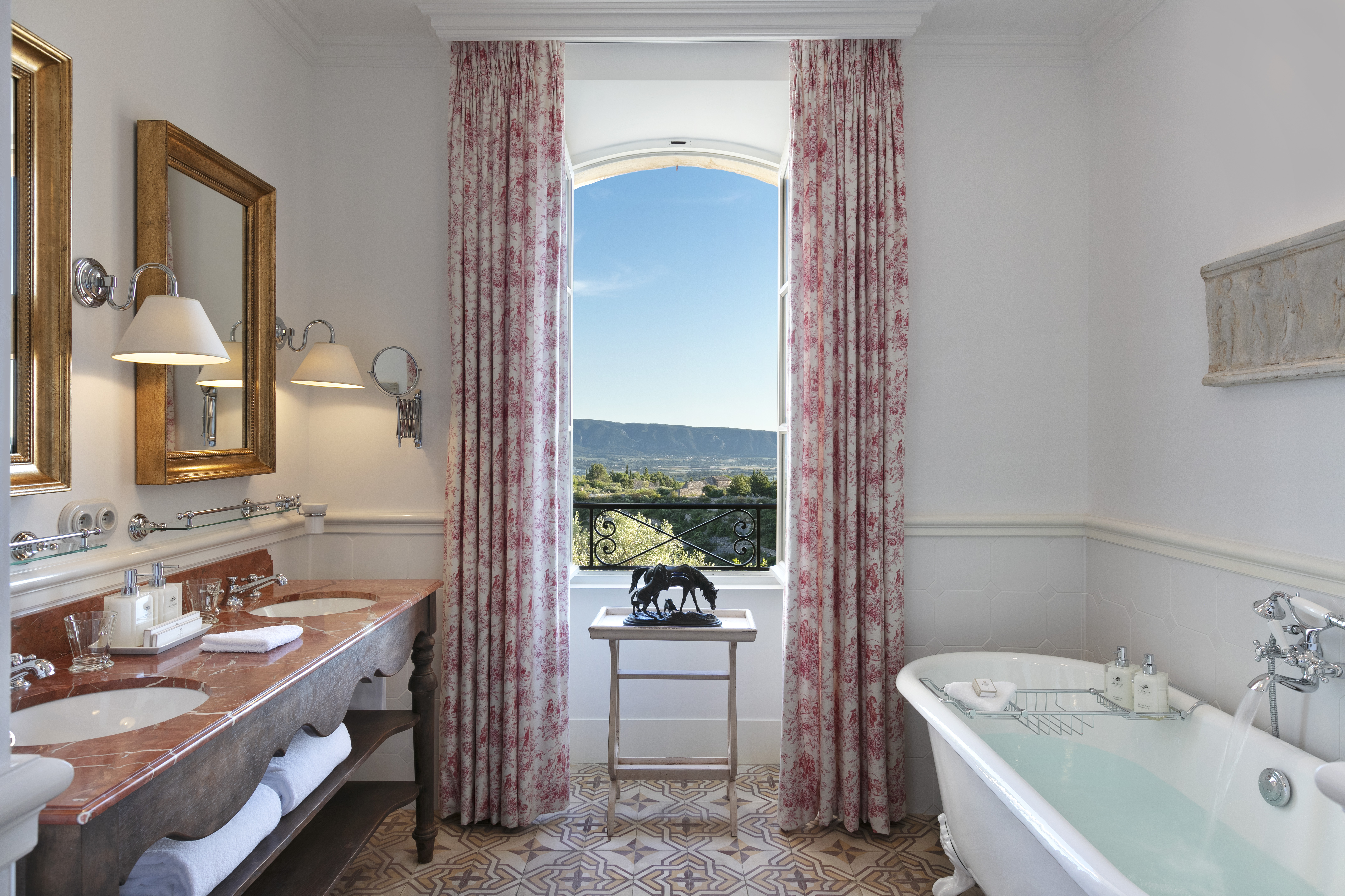 Incredible views of Gordes from your own bathroom at La Bastide// Photo Credit Fabrice Rambert
