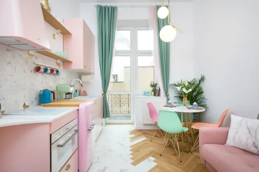 INSTAGRAM FLAT in Krakow // Photo Credit Airbnb