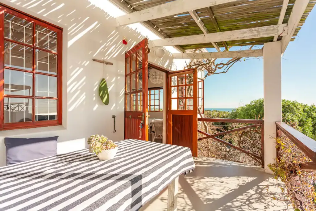 Honeymoon Lighthouse Coittage airbnb in Cape Town // Photo Credit Airbnb