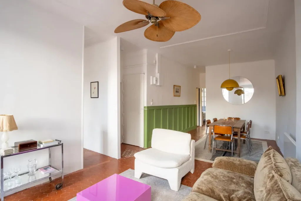 Sunny design apartment next to Notre Dame // Photo Credit Airbnb
