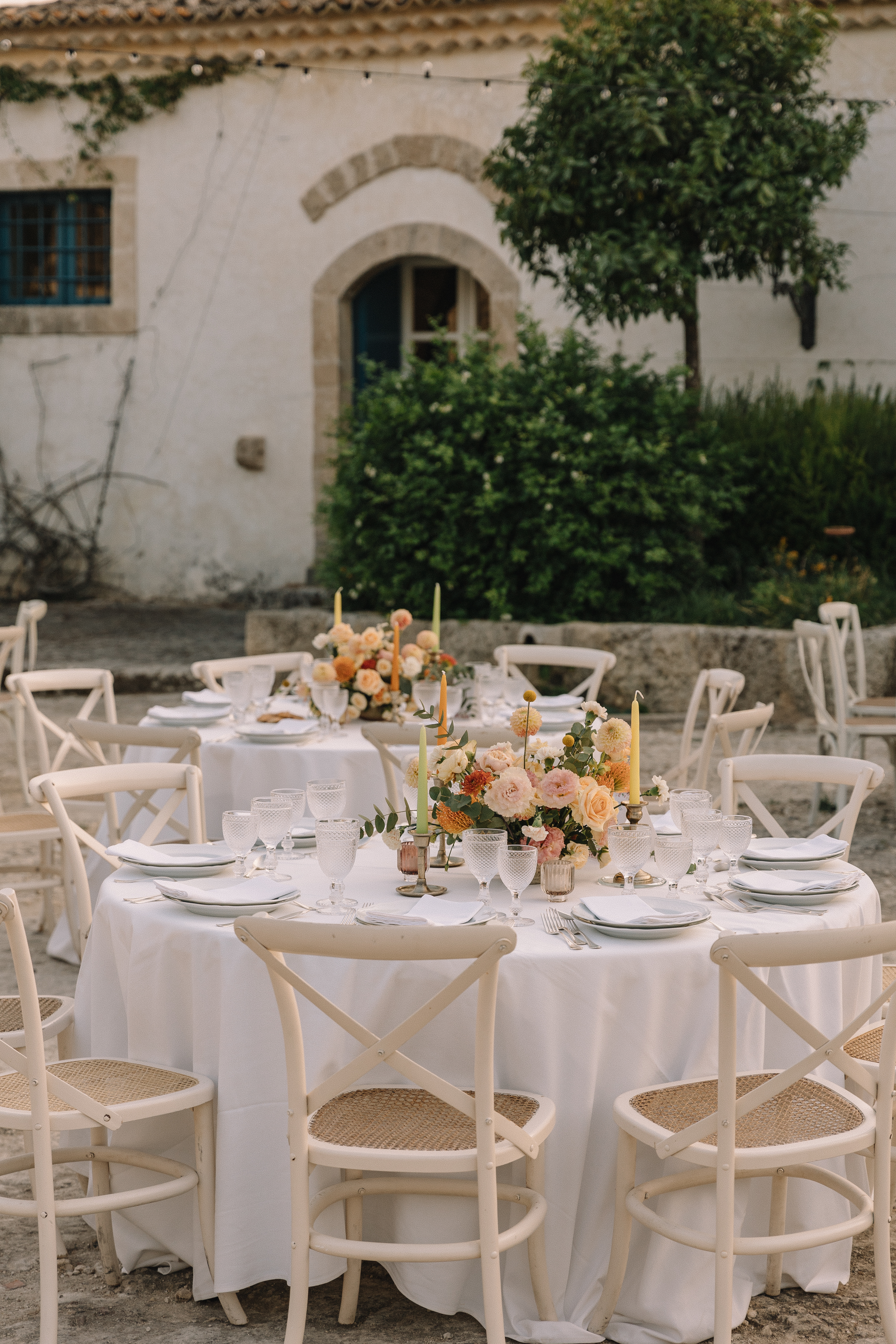 Dinner set up at COMMENDA DI SAN CALOGERO, Wedding Venue in Sicily // Photo Credit Rosita Lipari Wedding