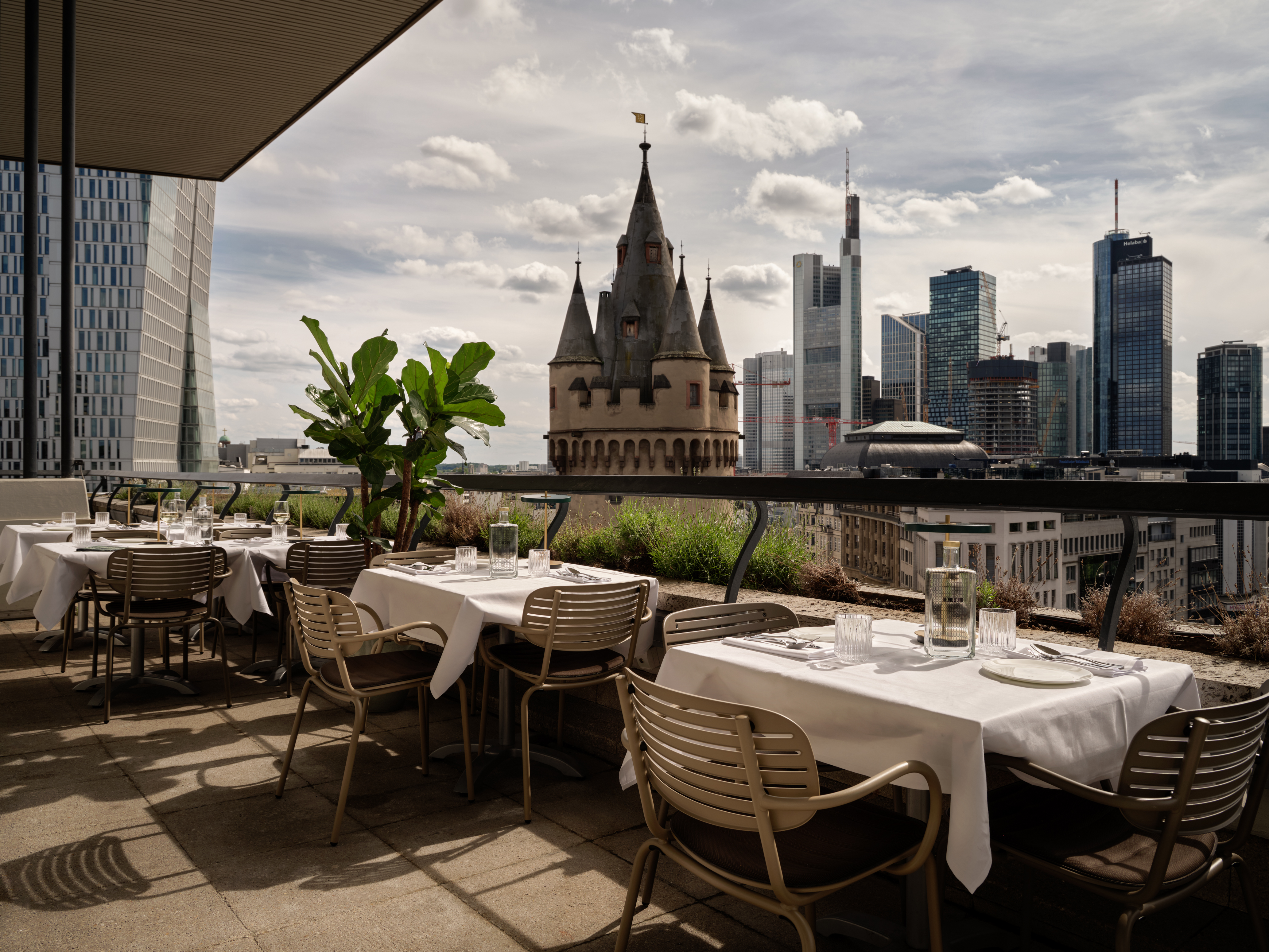 Occhio Doro rooftop restaurant and bar in Frankfurt //Photo Credit Occhio Doro