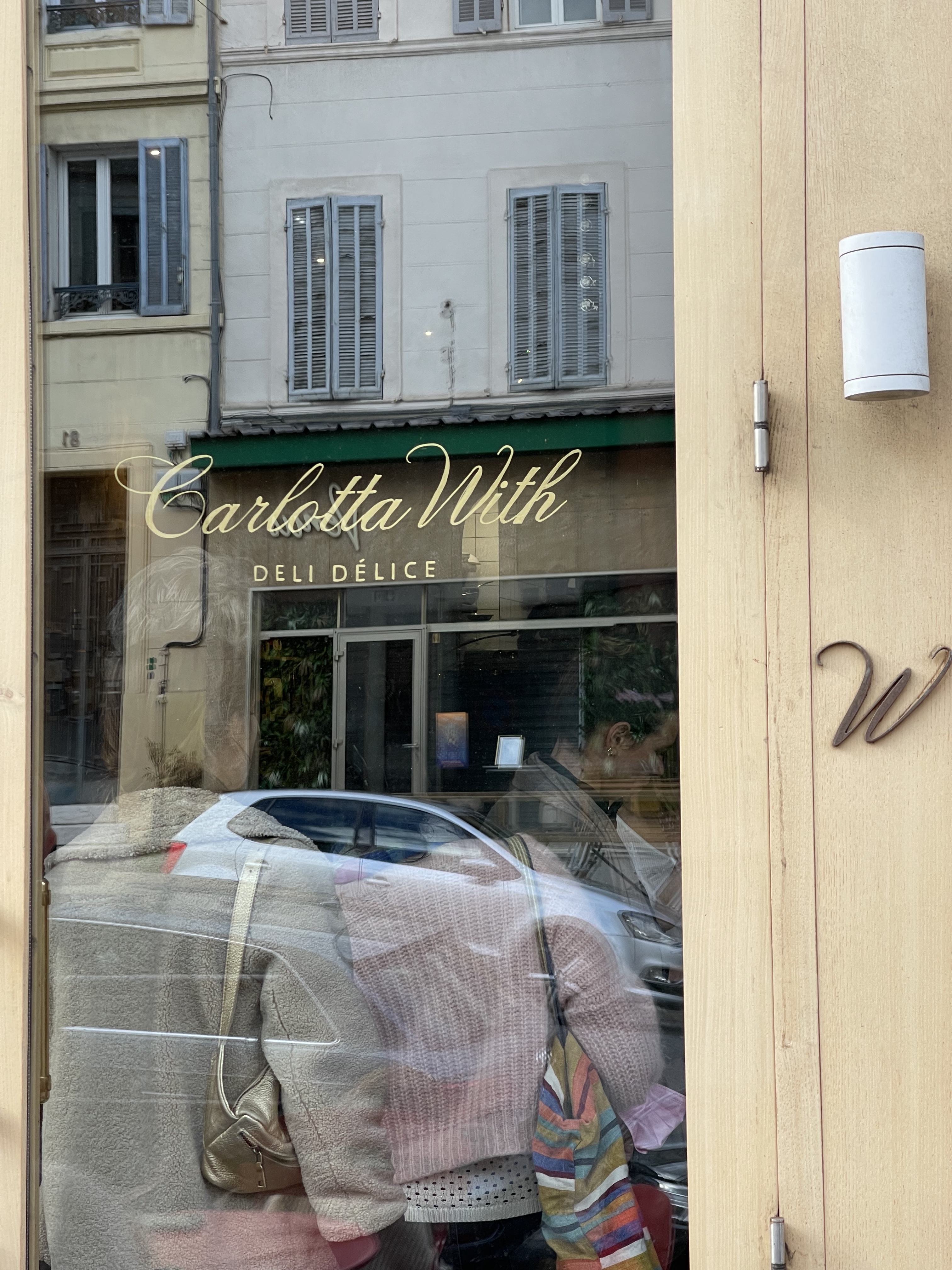 Carlotta With restaurant Marseille // Photo Credit Candice Chalvin