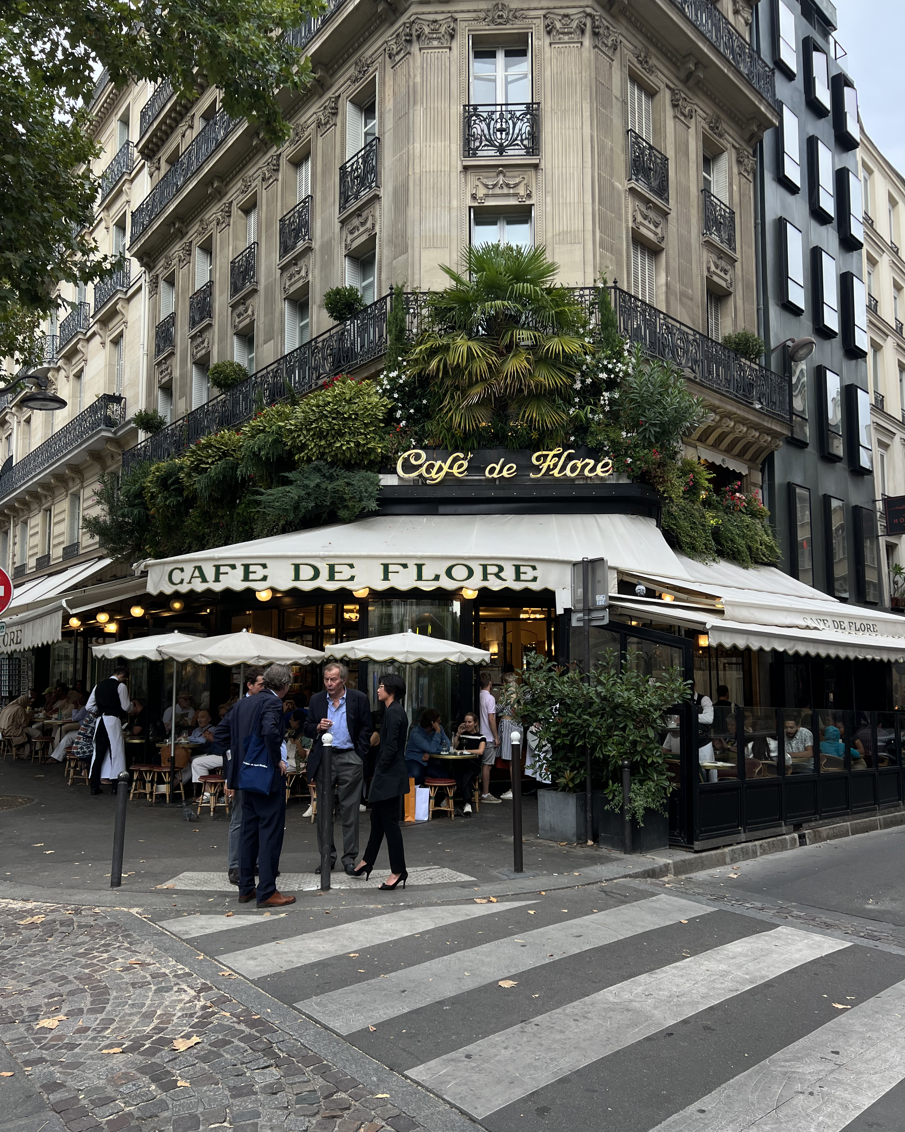 One of the prettiest cafes in Paris - Cafe de Flore 