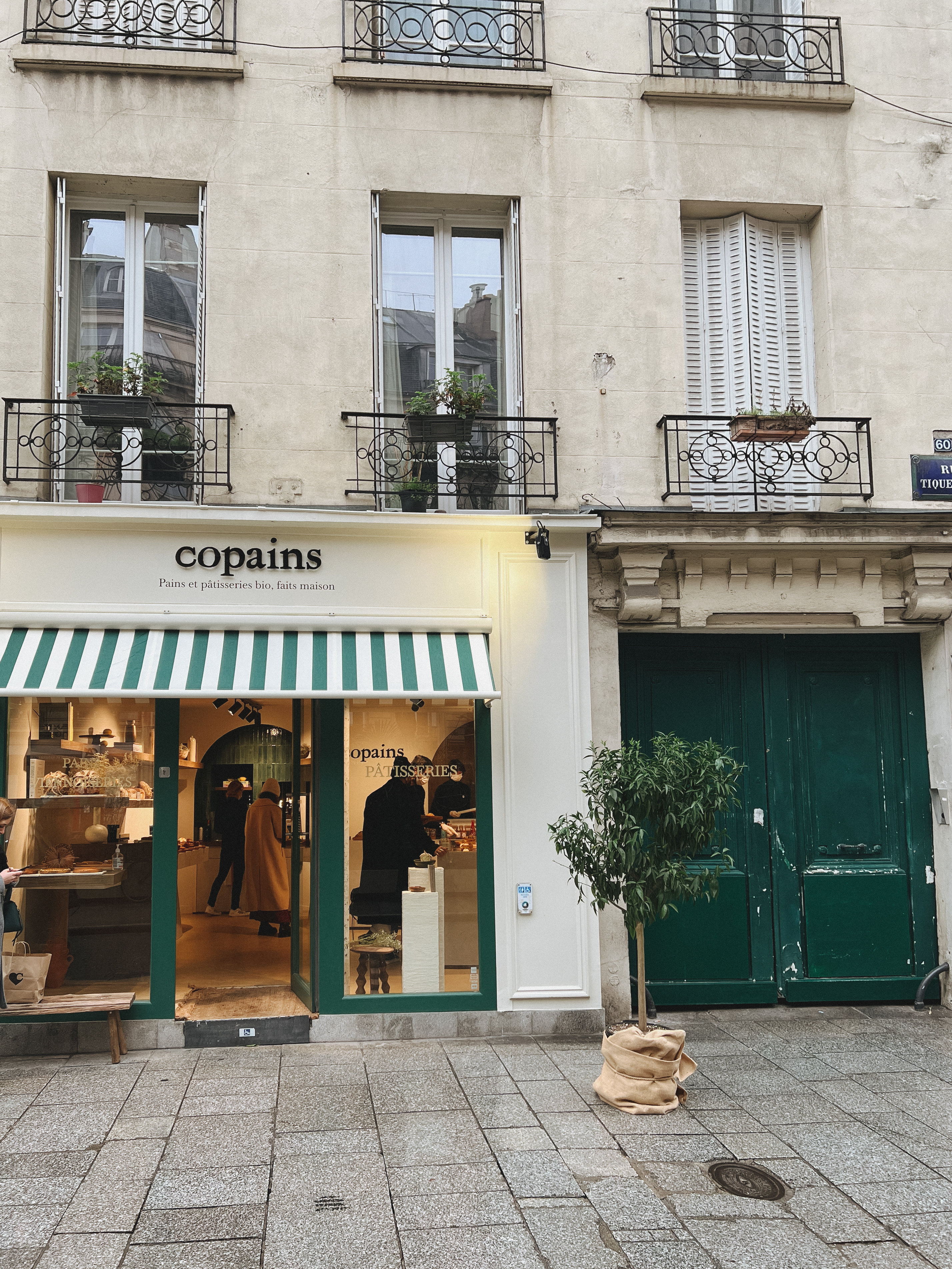 COPAINS CAFE & PATISSERIES, PARIS