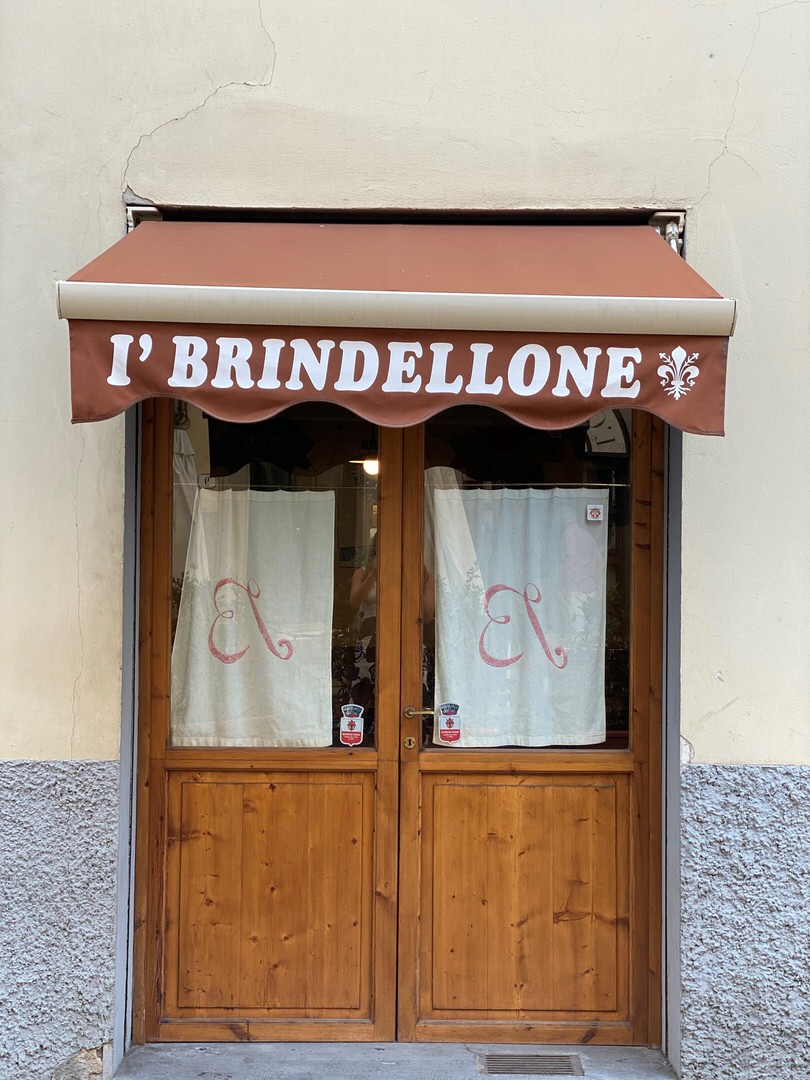 At Brindellone you will get simple yet delicious food in an authentic atmosphere - definitely add it to your 2-day itinerary for Florence! Photos Antonia Fest