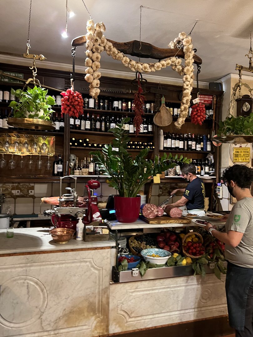 Florence has some of the best authentic restaurants in Italy. This list will help you find them!