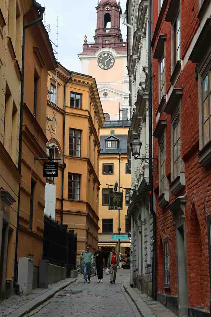 Gamla Stan, Stockholm’s Old Town, is a fairytale maze of cobbled streets, ochre buildings, and hidden courtyards. Yes, it’s touristy — but it’s also magical, especially if you wander early or at dusk.